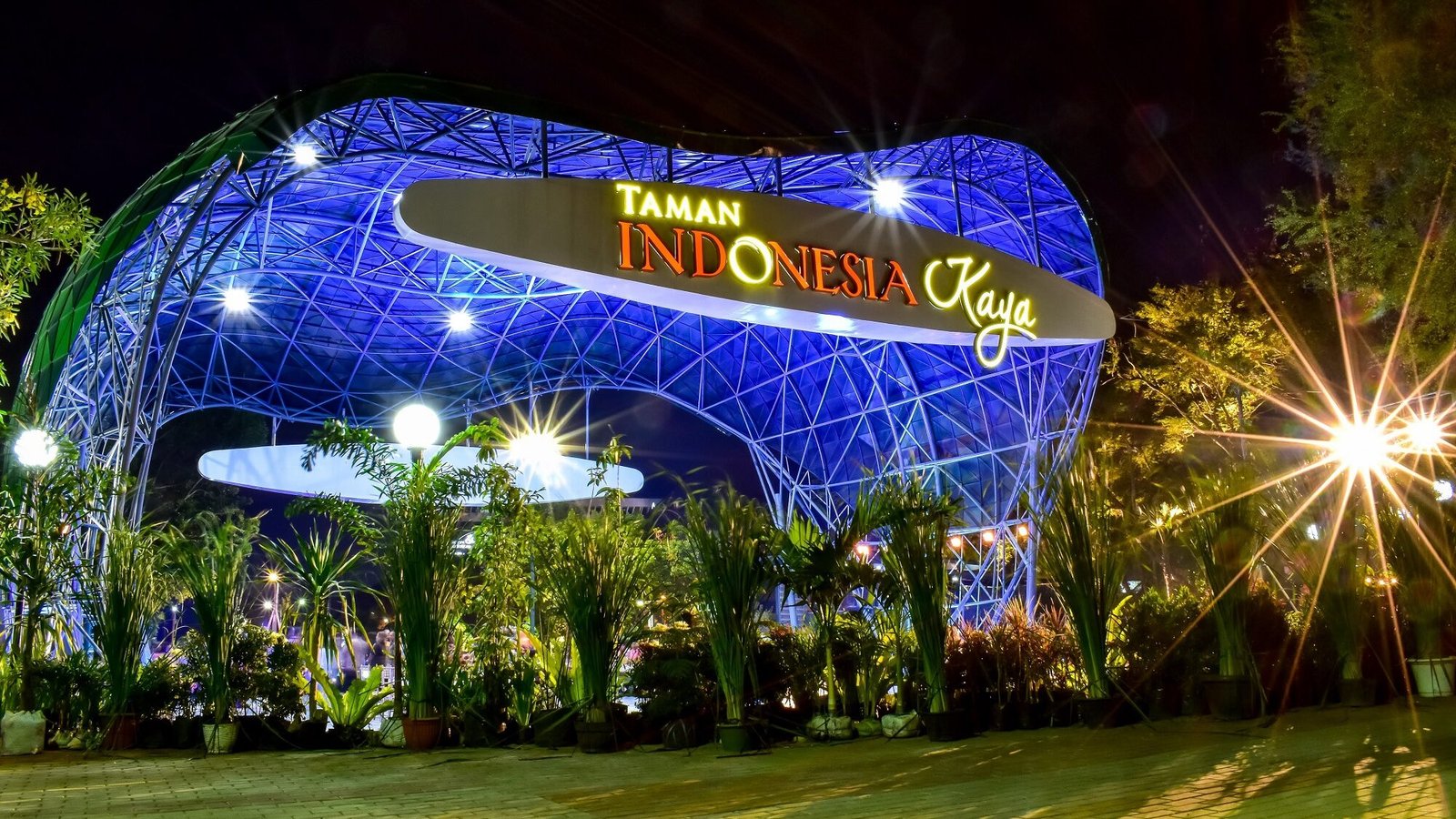 taman indonesia kaya